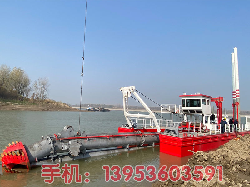 绞吸式抽沙船
